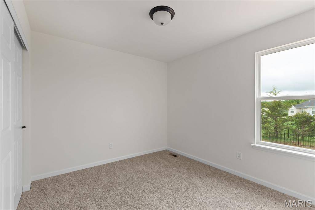 Florissant, MO 63031,282 Noser DR
