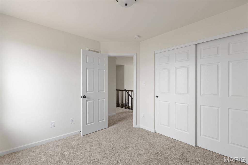 Florissant, MO 63031,282 Noser DR