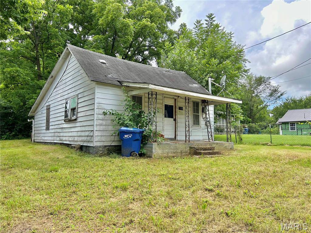Salem, MO 65560,705 E 4th ST