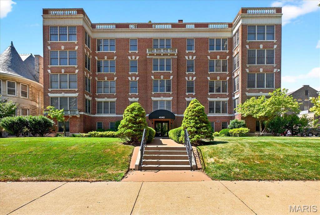 St Louis, MO 63108,4540 Lindell BLVD #102