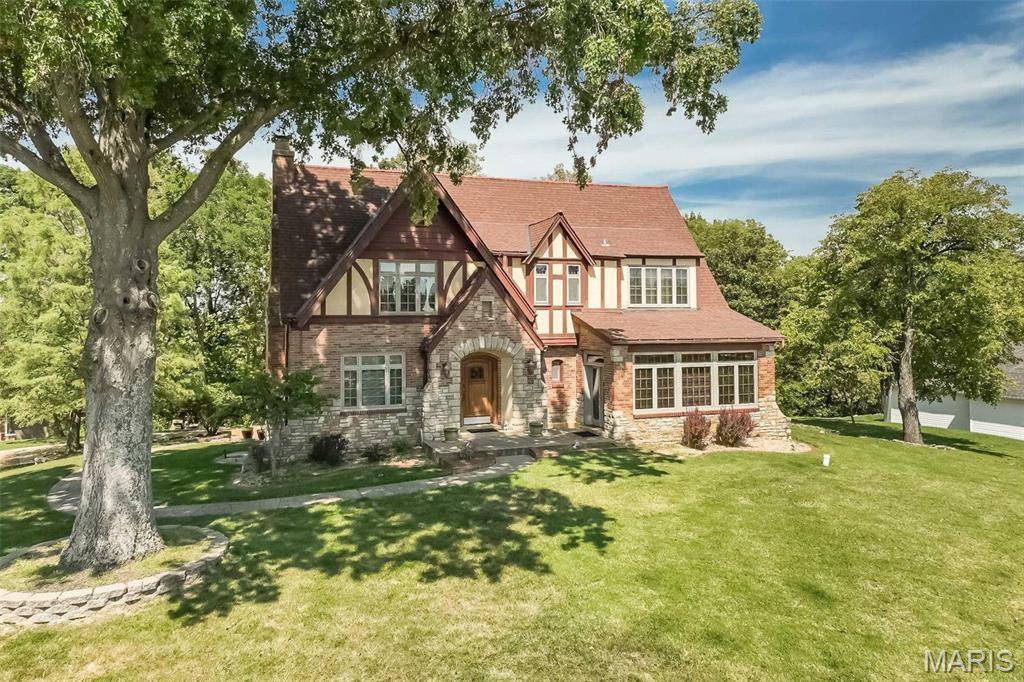 Fenton, MO 63026,735 River Hills DR