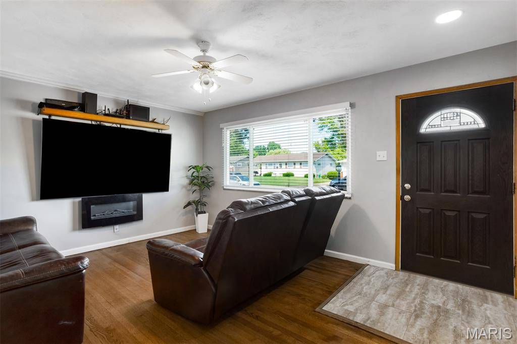 Unincorporated, MO 63125,910 Virgo LN