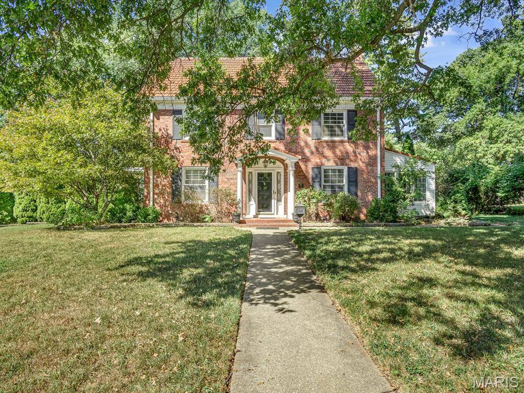 Belleville, IL 62220,919 E Monroe ST