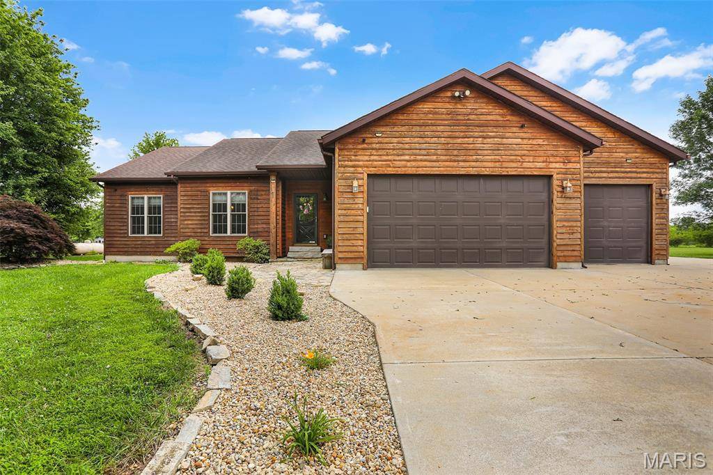 Edwardsville, IL 62025,5972 N State Route 157