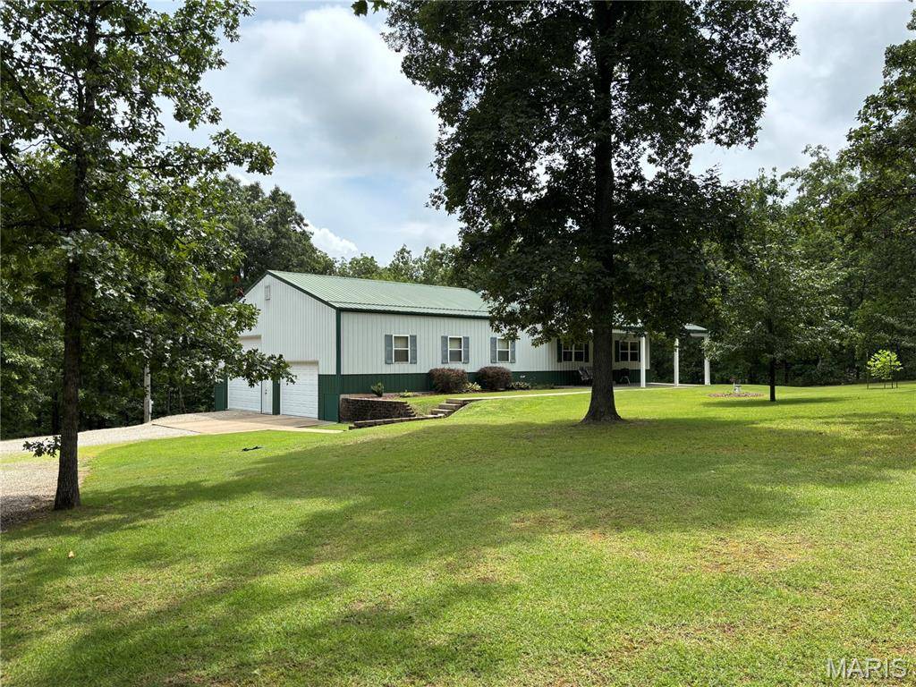Steelville, MO 65565,395 Hickory RD