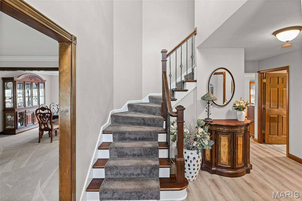 Belleville, IL 62220,315 Lake Forest DR