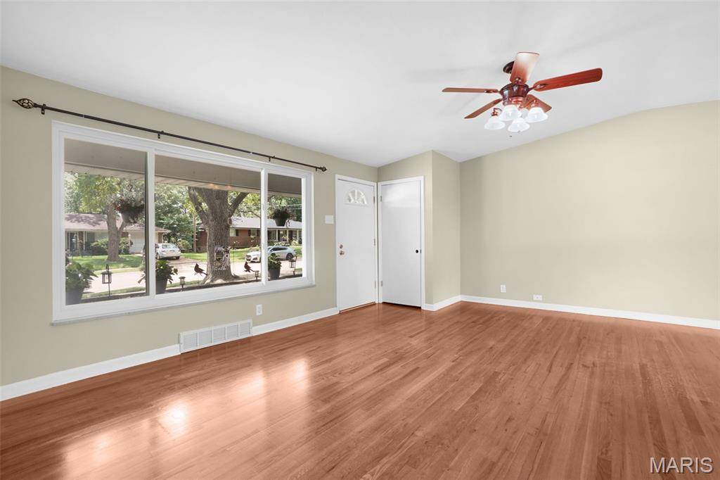 MO 63126,10029 Barberton DR