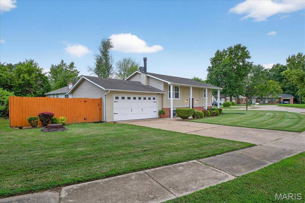 St Louis, MO 63138,1352 Red River DR