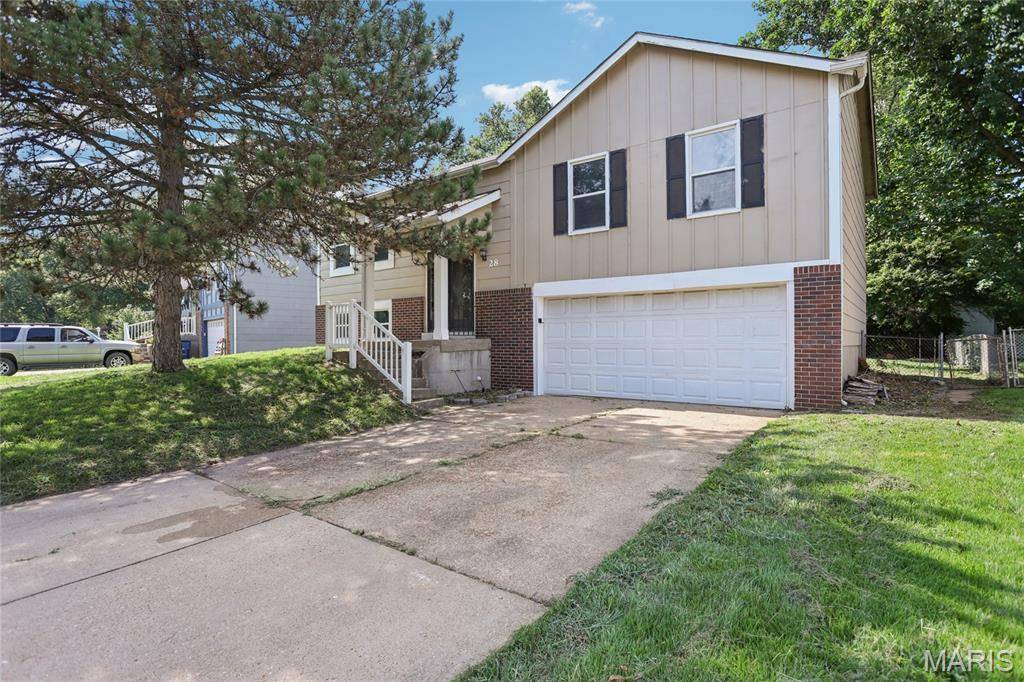 St Peters, MO 63376,28 Trade Winds DR
