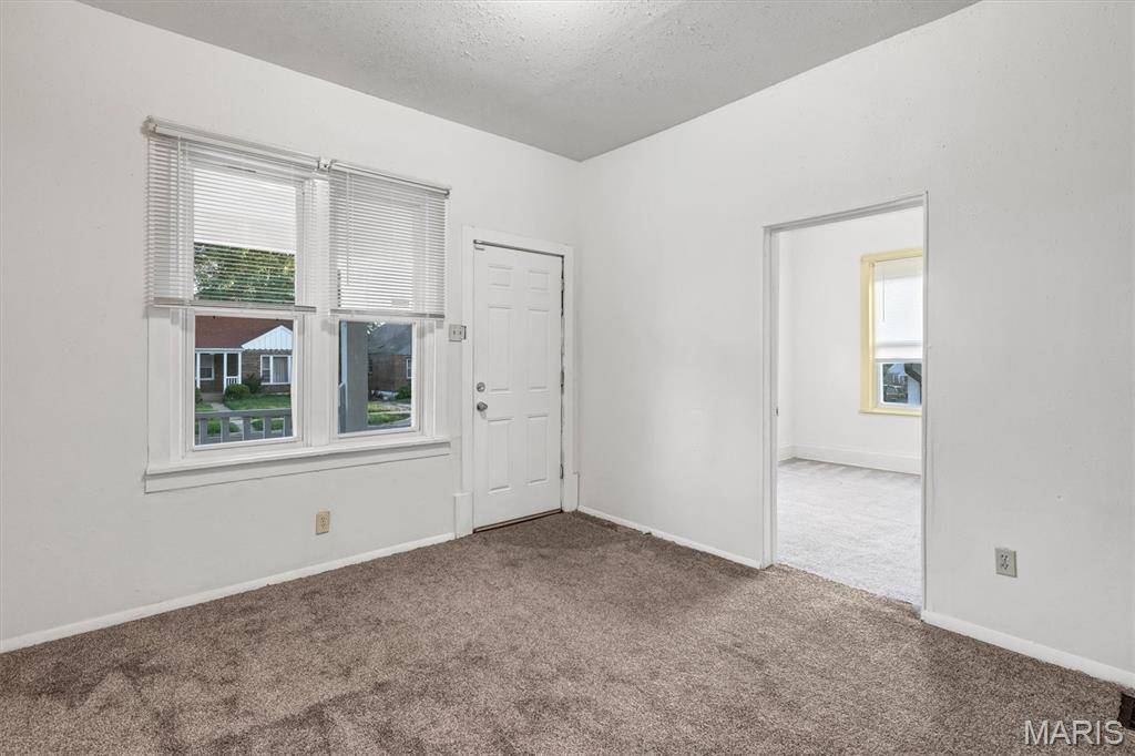 University City, MO 63130,6835 Etzel AVE