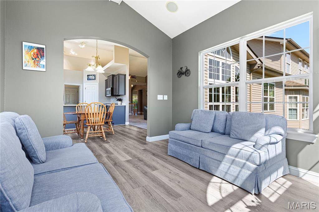 St Peters, MO 63376,114 Long And Winding RD