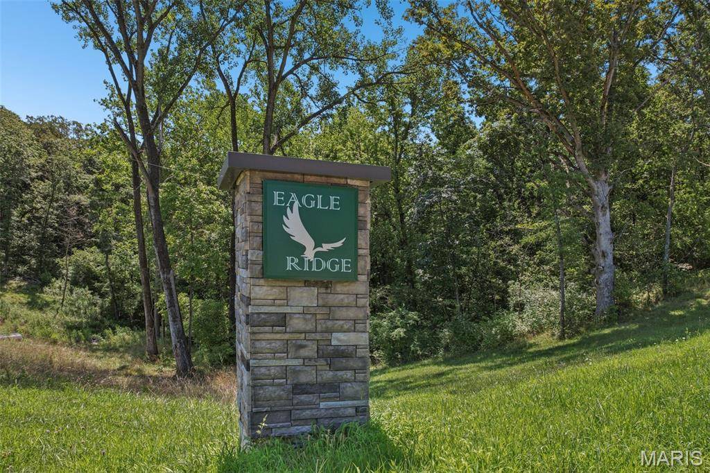 Litchfield, IL 62056,4 Forest Ridge LN