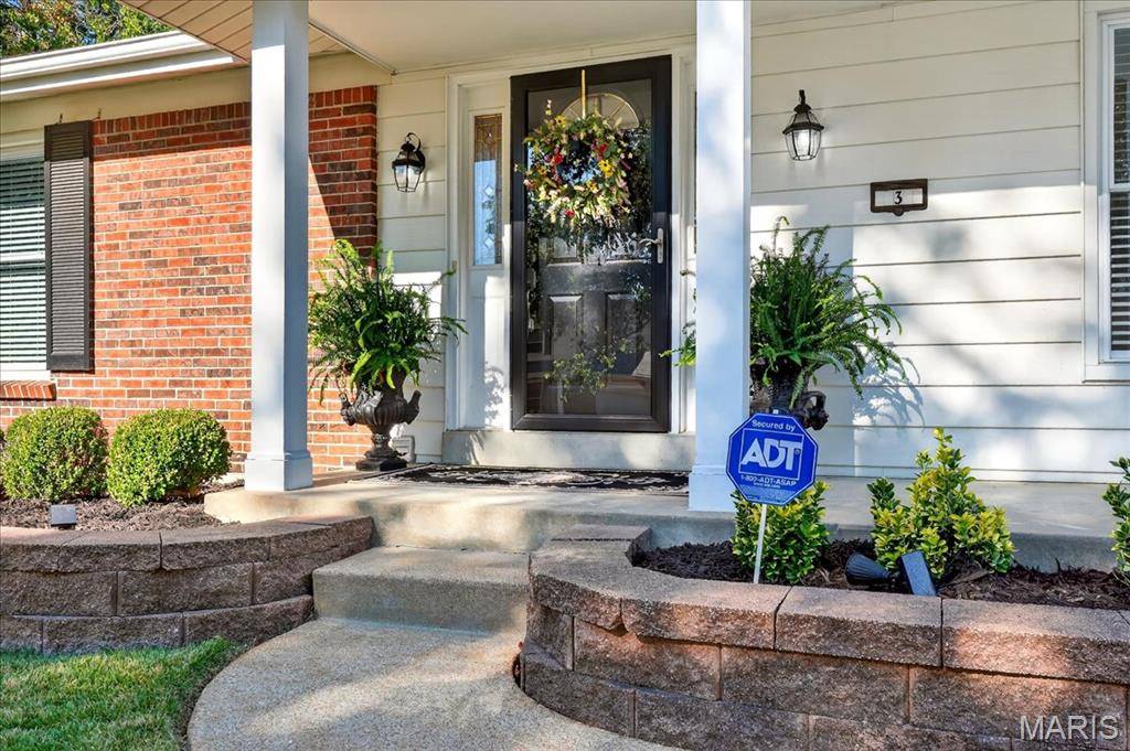 Ballwin, MO 63011,3 Springlake CT