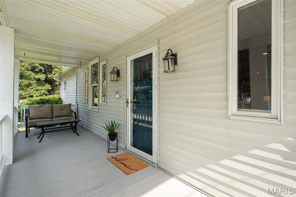 Glendale, MO 63122,807 E Essex AVE