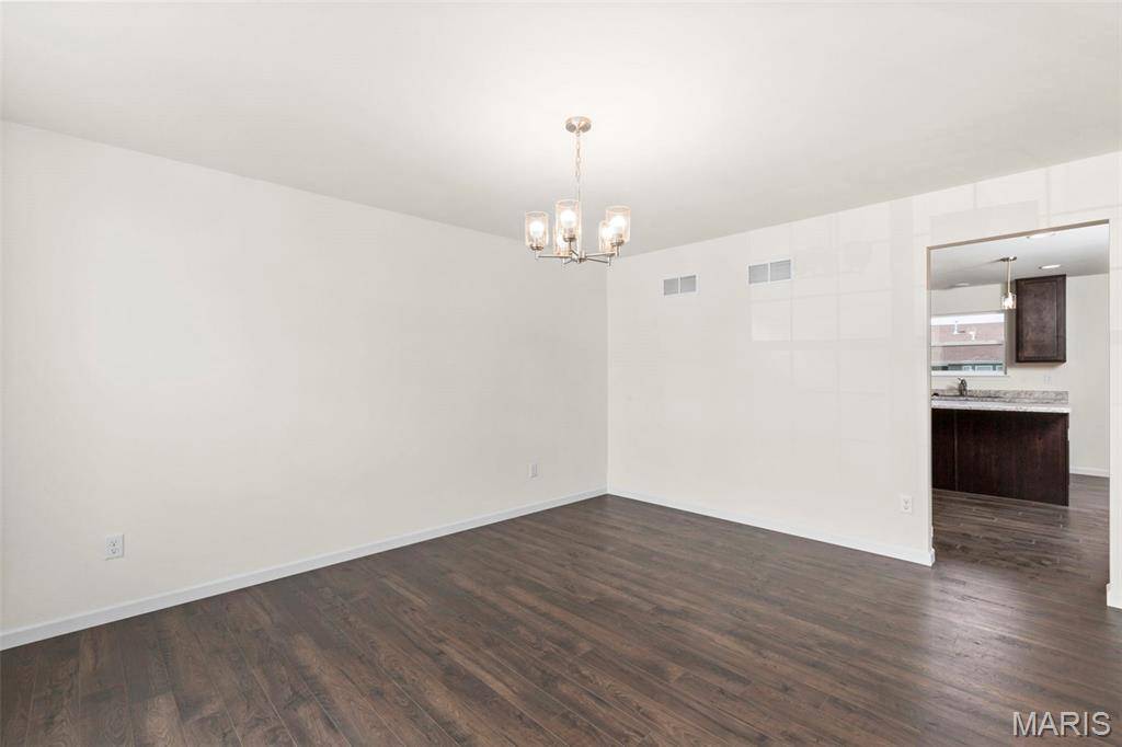 Eureka, MO 63025,1748 Martingale LN