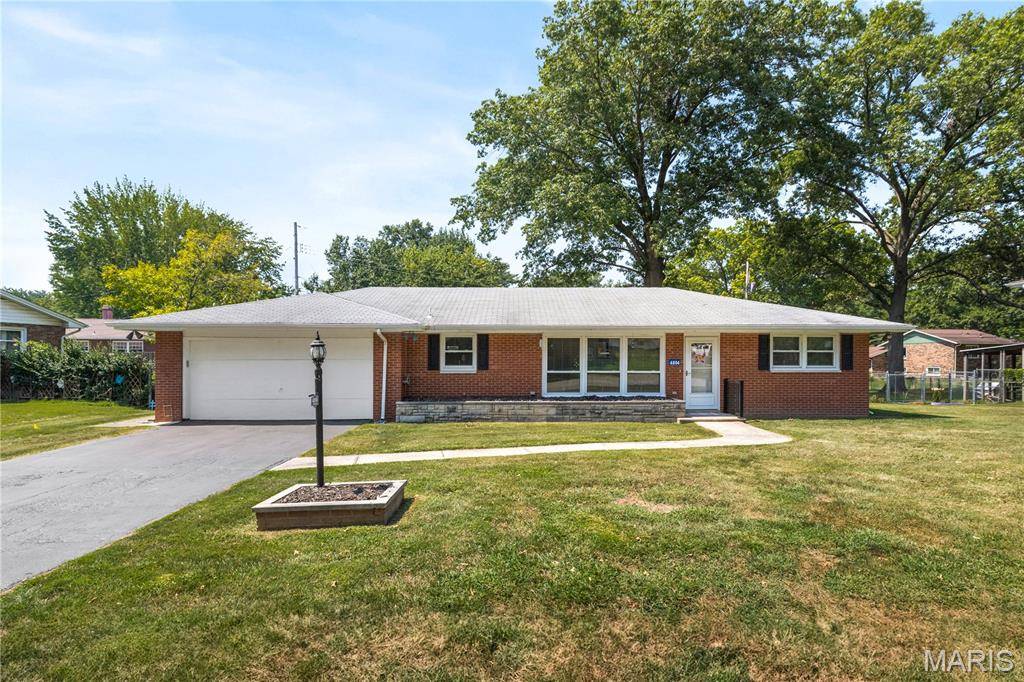 Godfrey, IL 62035,4804 Dadrian DR