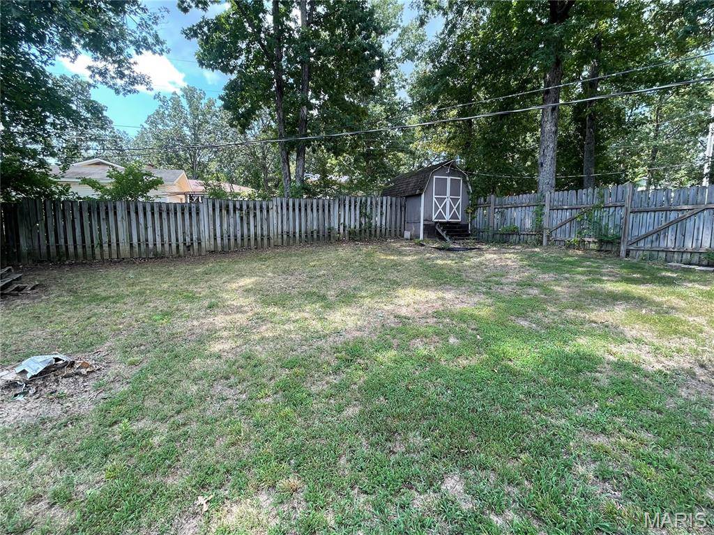 Poplar Bluff, MO 63901,1516 Sylvan DR