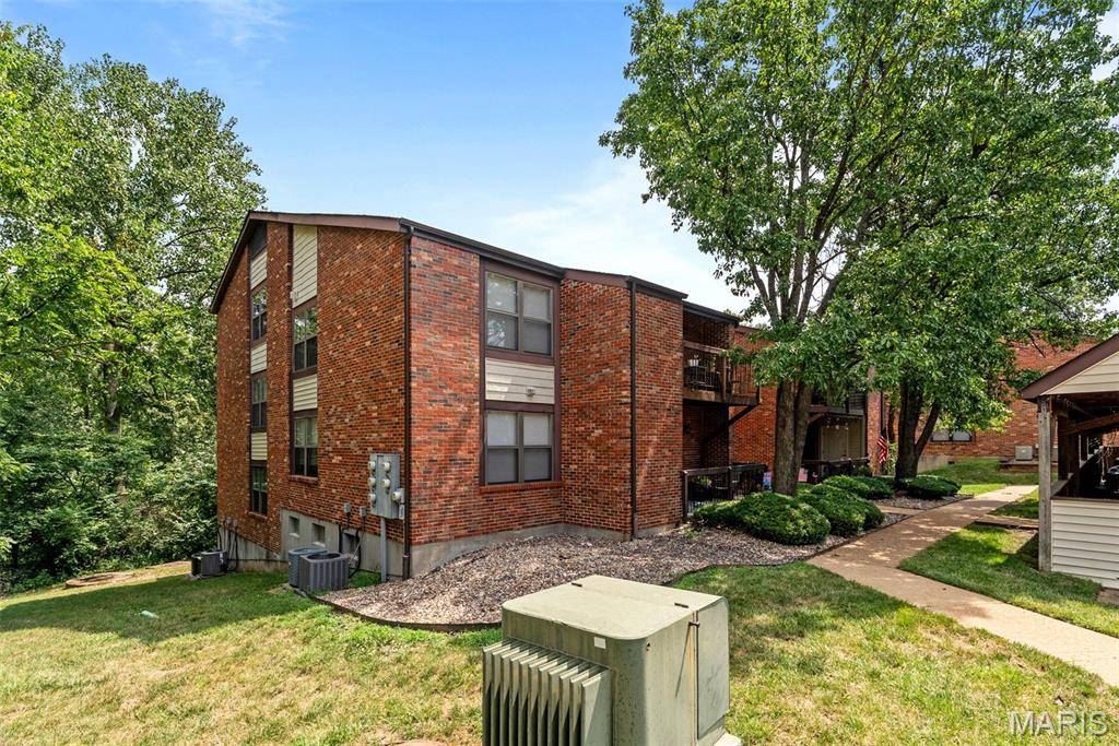 St Louis, MO 63129,6808 Cottage Grove LN #I