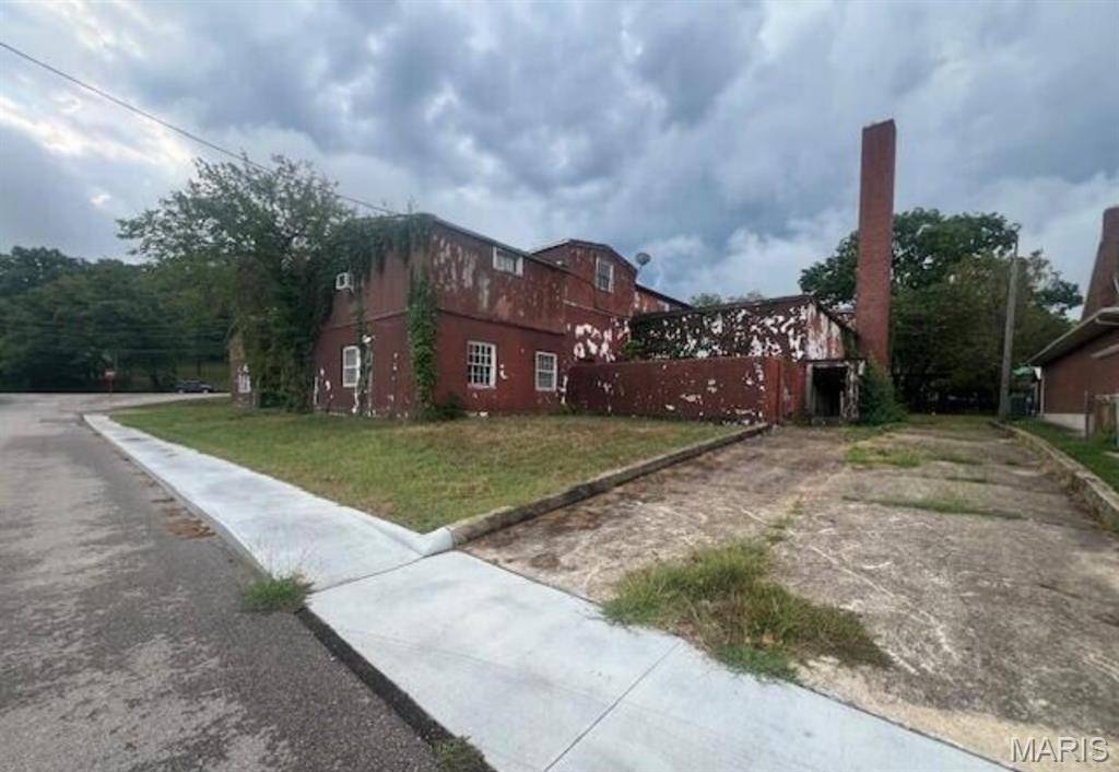 Waynesville, MO 65583,404 School ST