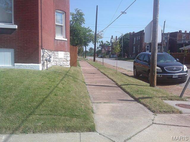St Louis, MO 63107,4003 Lexington AVE