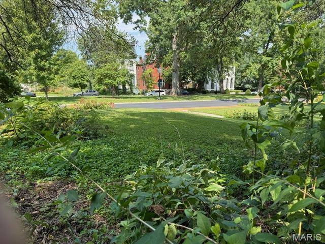 St Louis, MO 63104,8 Benton PL