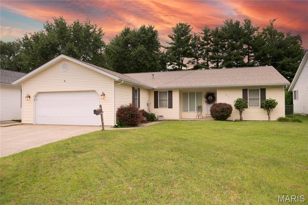 Carlinville, IL 62626,334 E Hoehn ST