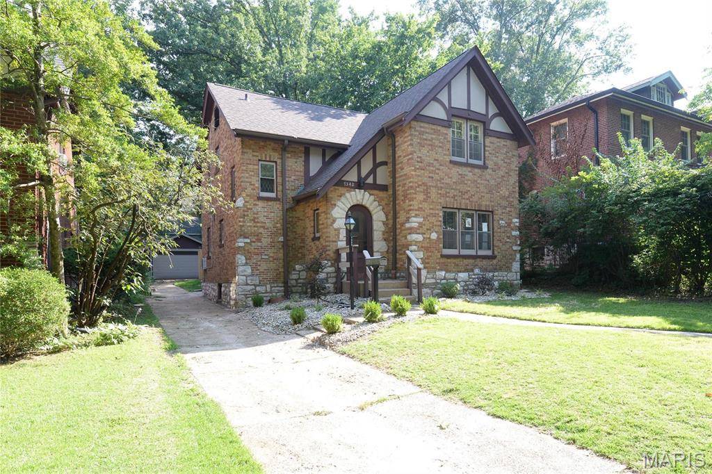 University City, MO 63130,7342 Carleton AVE