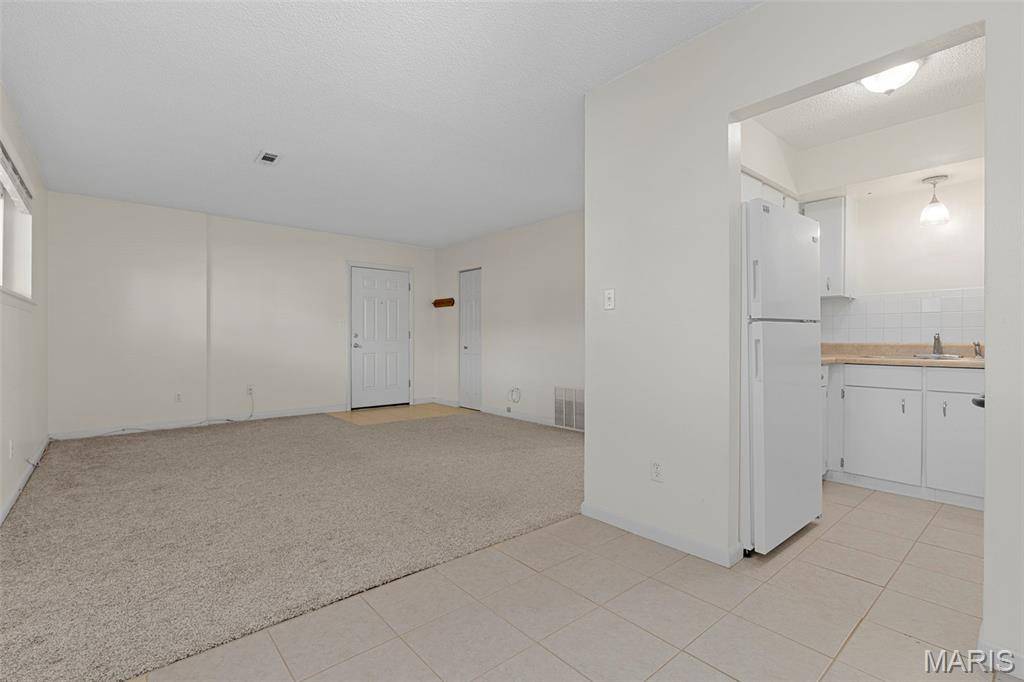 Lake St Louis, MO 63367,111 Lemans CT #111