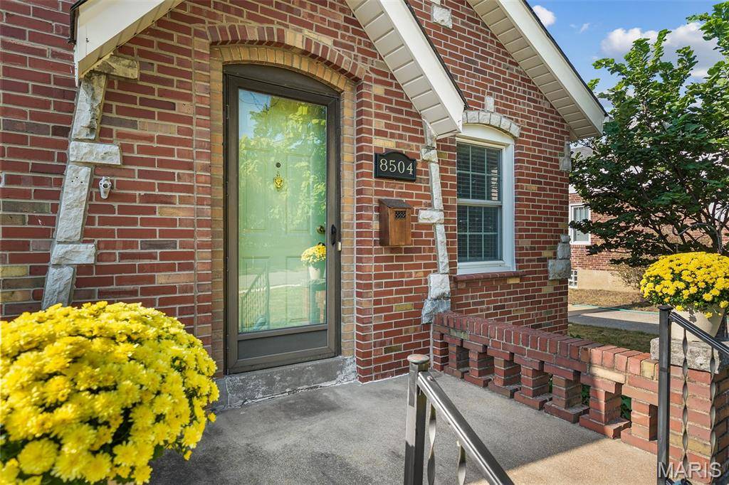 St Louis, MO 63144,8504 Genevieve AVE