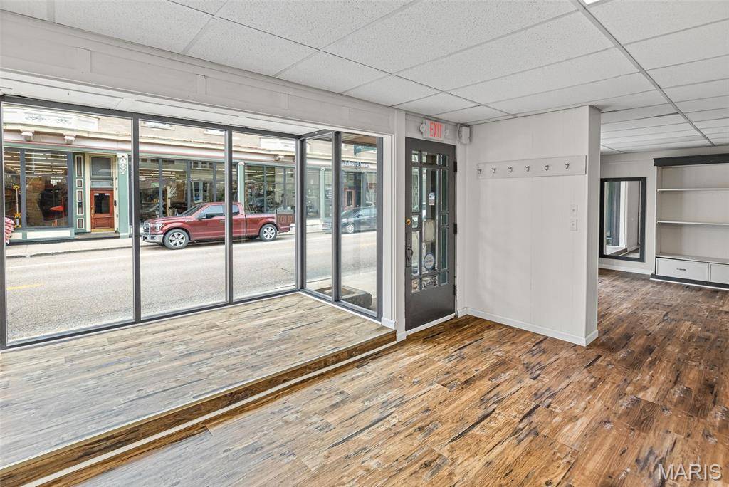 Mascoutah, IL 62258,108-110 E Main ST