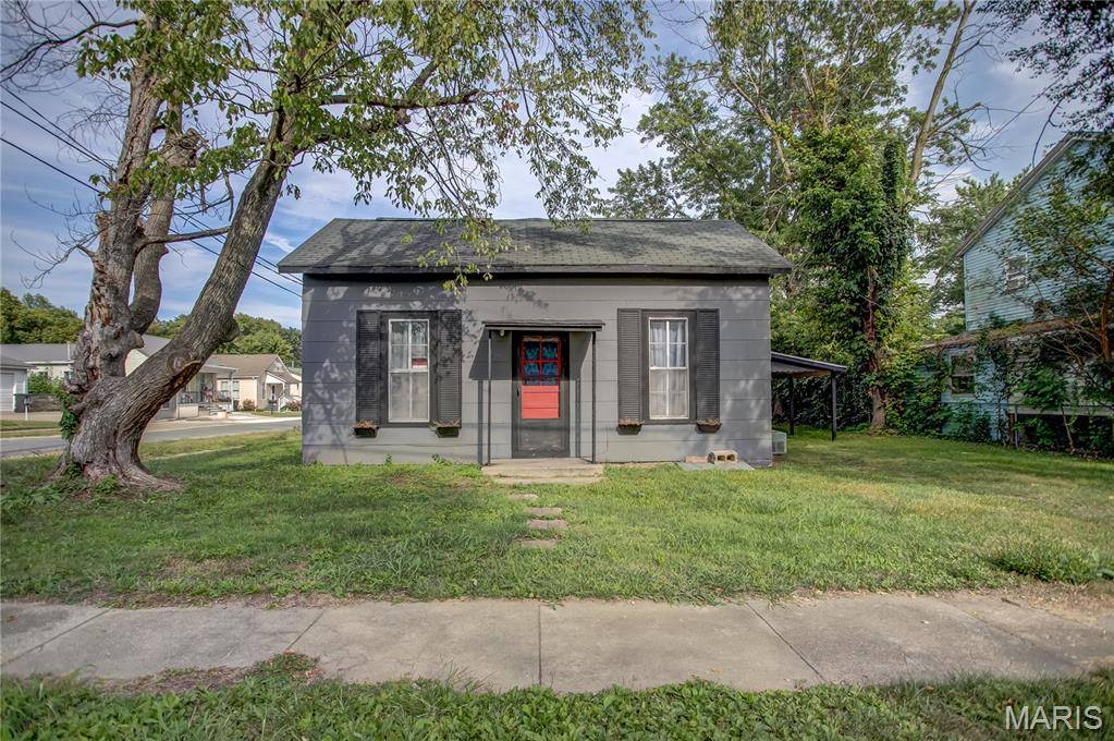 White Hall, IL 62092,205 Ayres ST