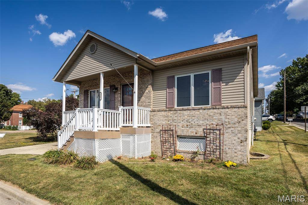 Glen Carbon, IL 62034,127 Collinsville ST