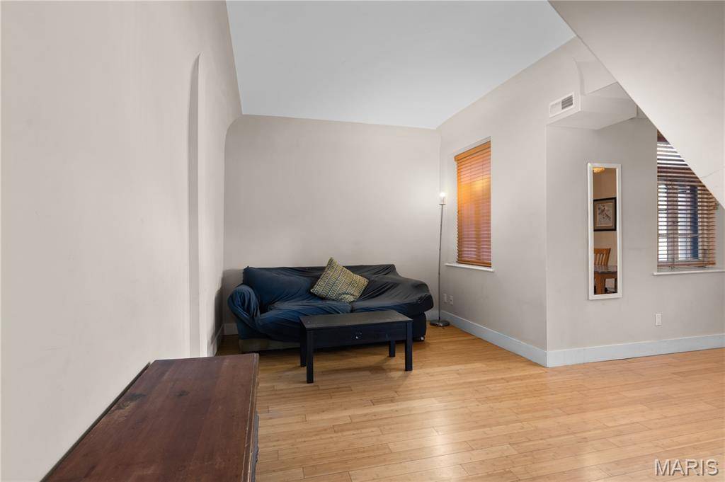 St Louis, MO 63130,603 Westgate AVE #603C