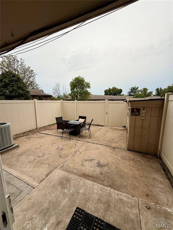 St Louis, MO 63123,9030 Villaridge CT