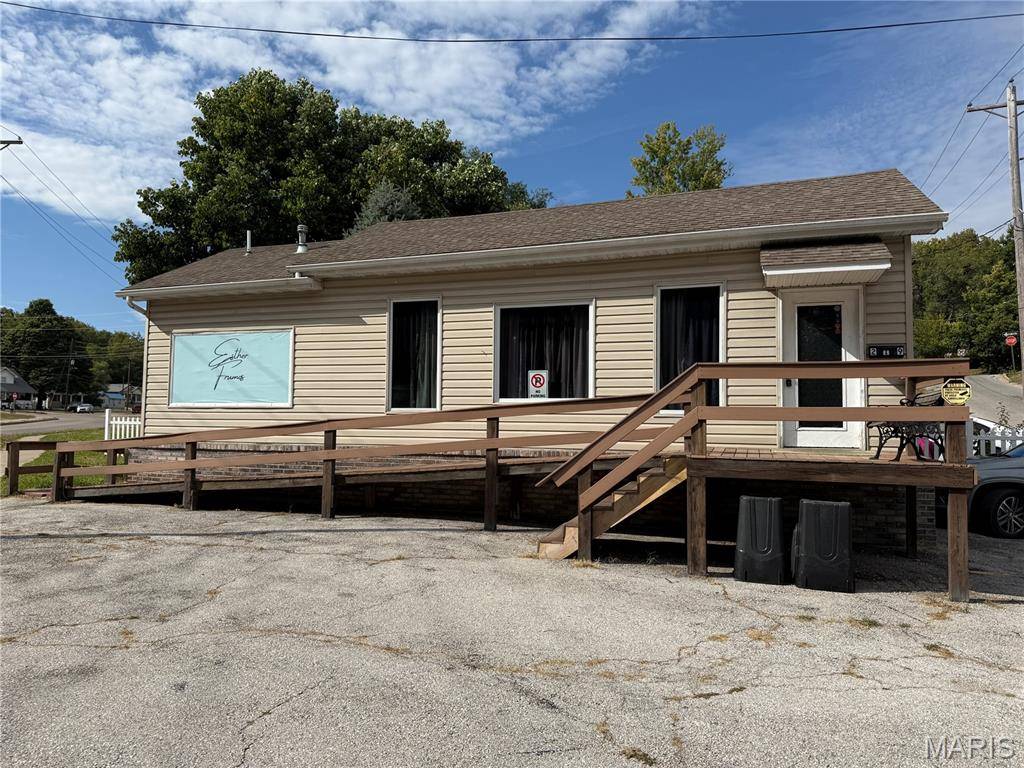 Hannibal, MO 63401,219 N Section ST