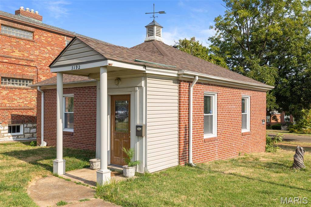 St Louis, MO 63139,3192 Watson RD