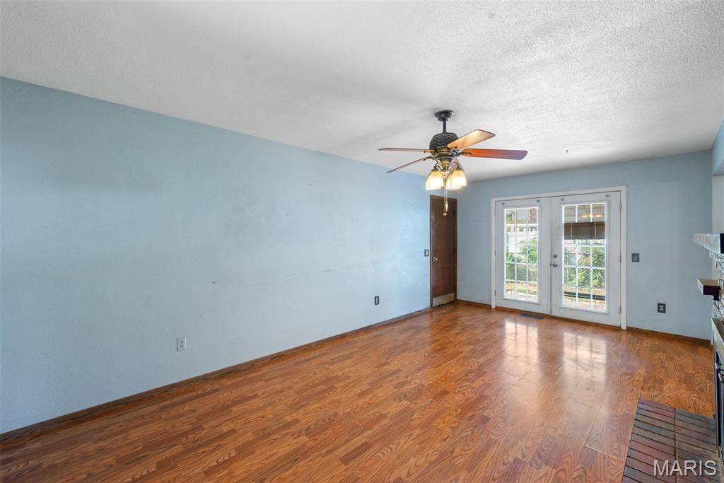 St Charles, MO 63301,817 Laurel LN
