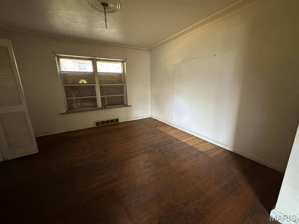 St Louis, MO 63121,6905 Alberici AVE