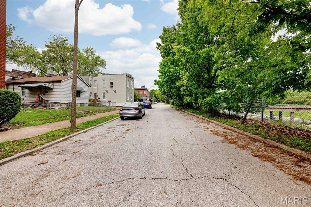 St Louis, MO 63118,2917 S 18th ST