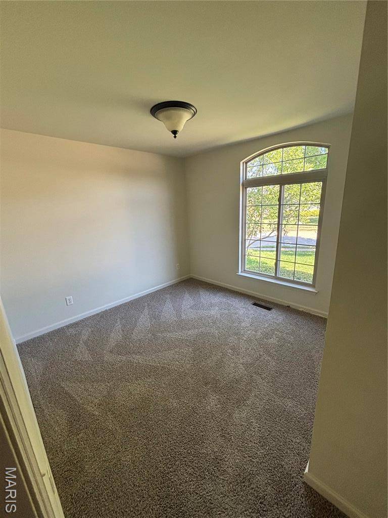St Peters, MO 63366,175 Blue Water DR