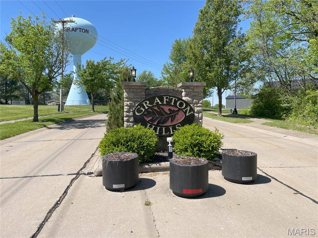 Grafton, IL 62037,LOT 89 Redwing CT