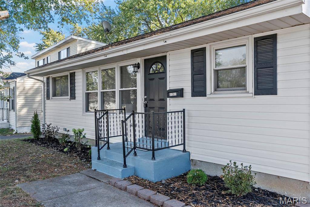 St Louis, MO 63074,10300 Saint Katherine LN