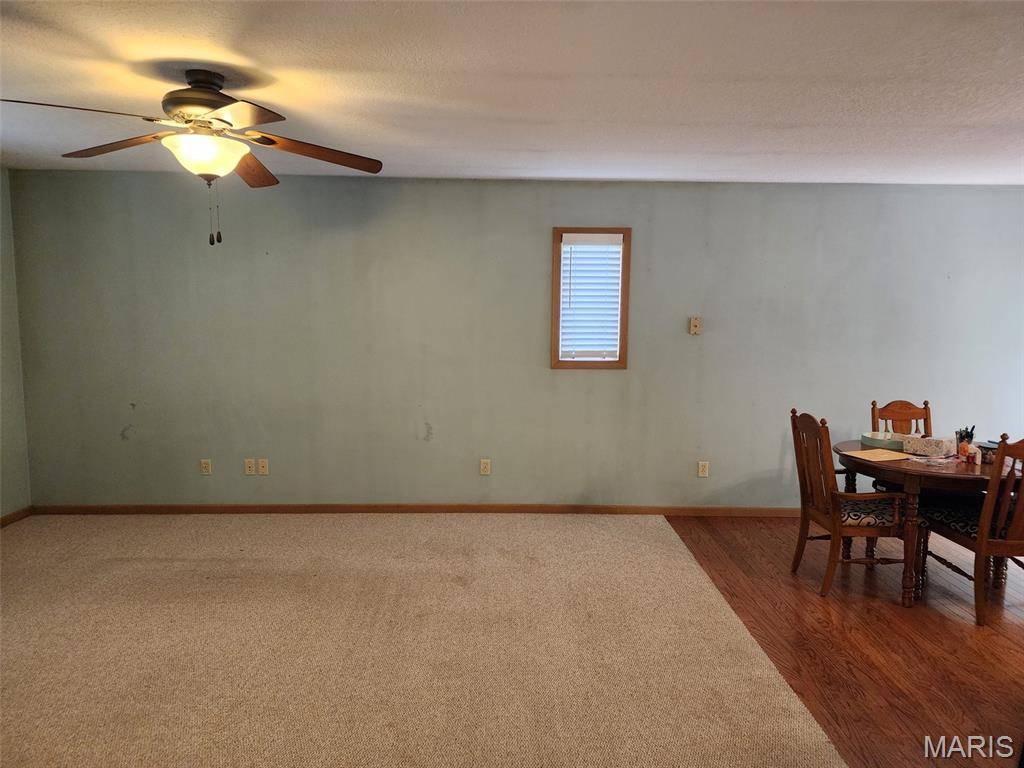 Hannibal, MO 63401,9575 County Road 410