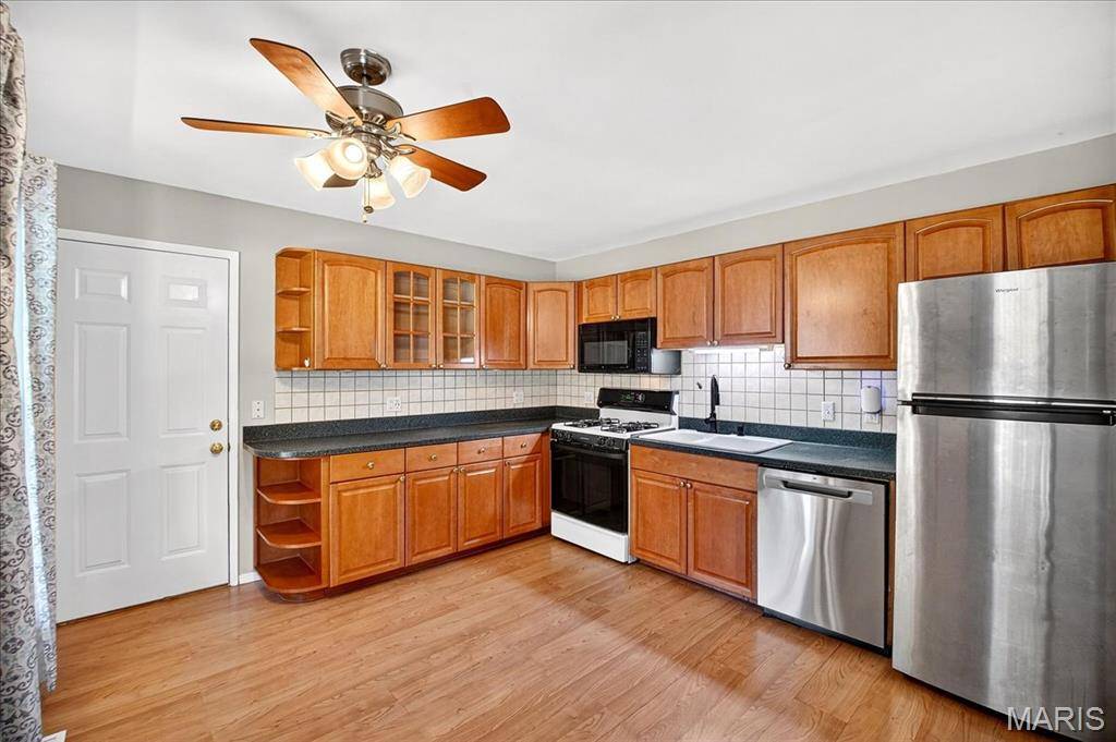 Florissant, MO 63031,1245 Leisure DR