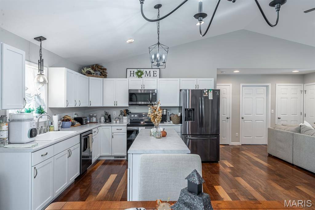 Perryville, MO 63775,905 Blackberry LN