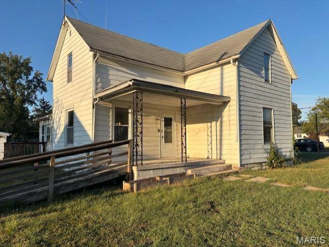 Staunton, IL 62088,413 E Lafayette ST