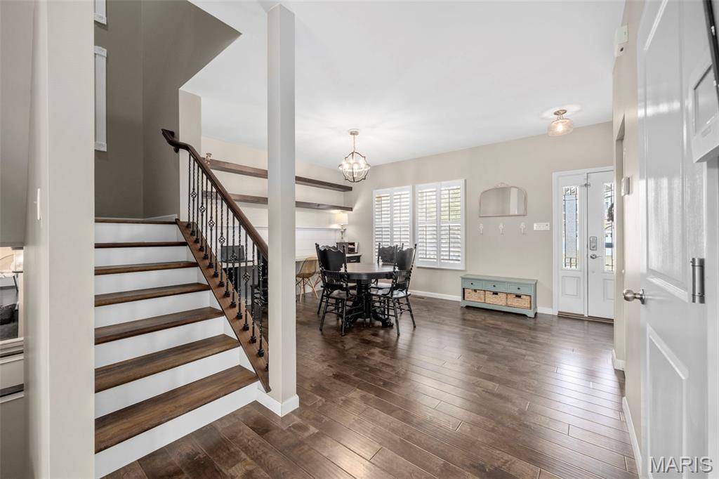 Lake St Louis, MO 63367,2022 Lynwood Ridge DR