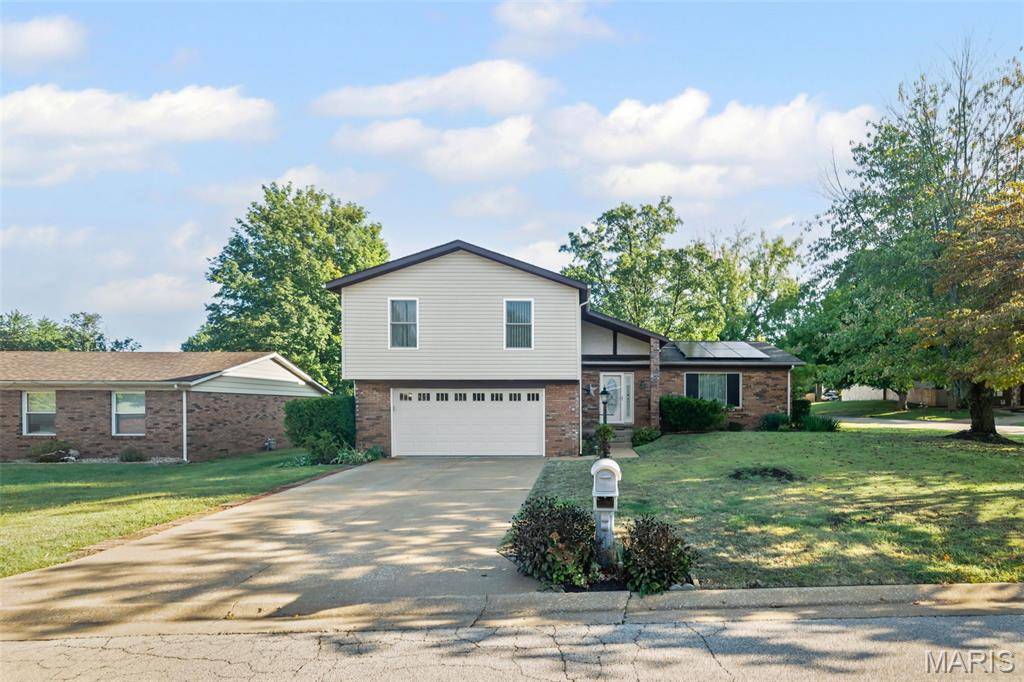 Belleville, IL 62221,2237 Monterey DR
