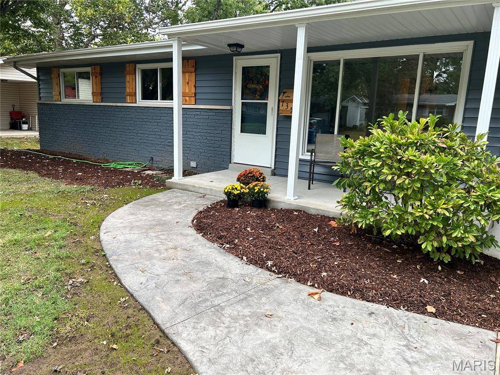 Hazelwood, MO 63042,735 Teson RD