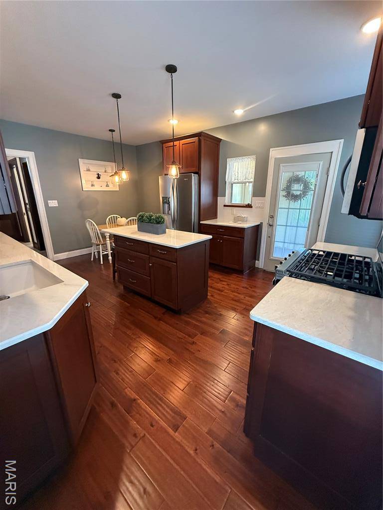 Louisiana, MO 63353,120 N 7th ST